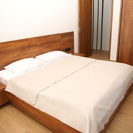 Citron Cottages Batoemi Buitenkant foto