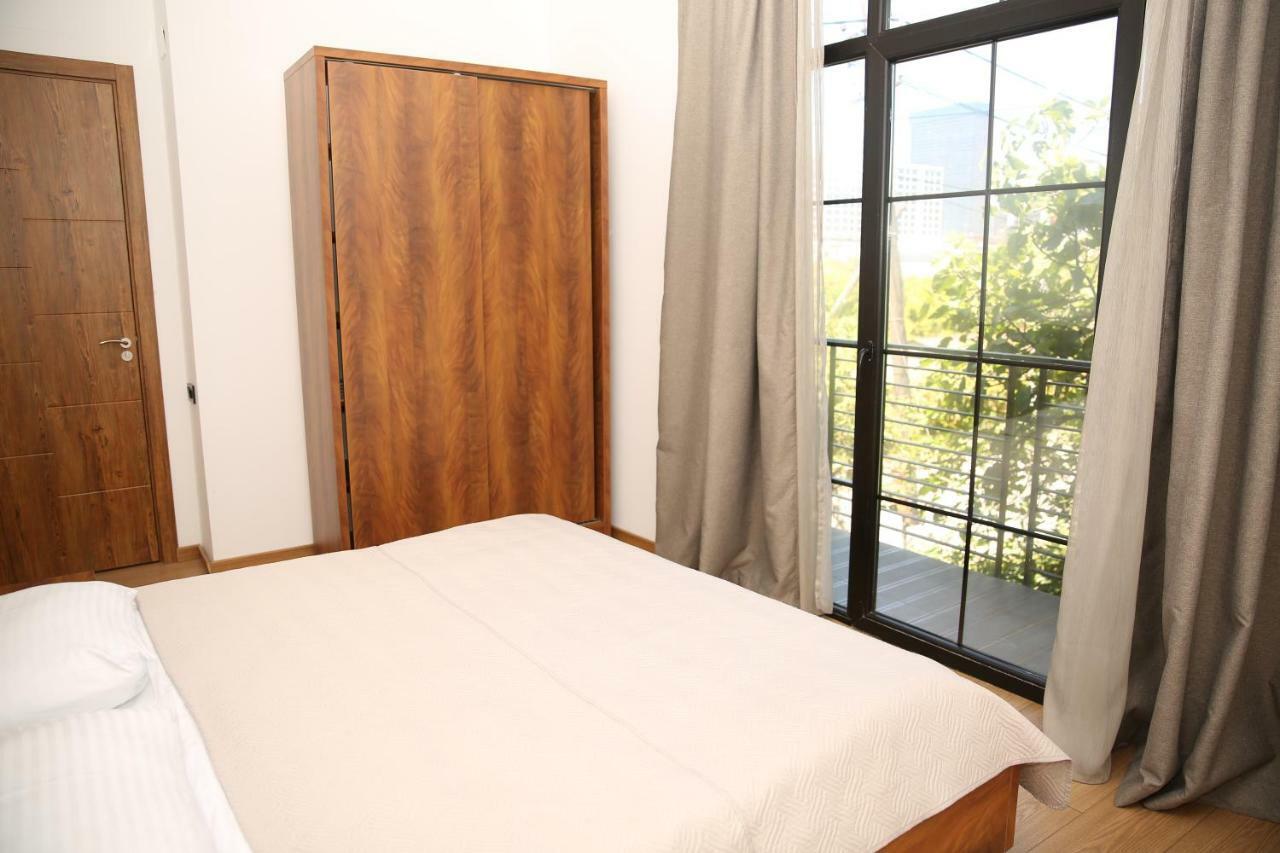 Citron Cottages Batoemi Buitenkant foto