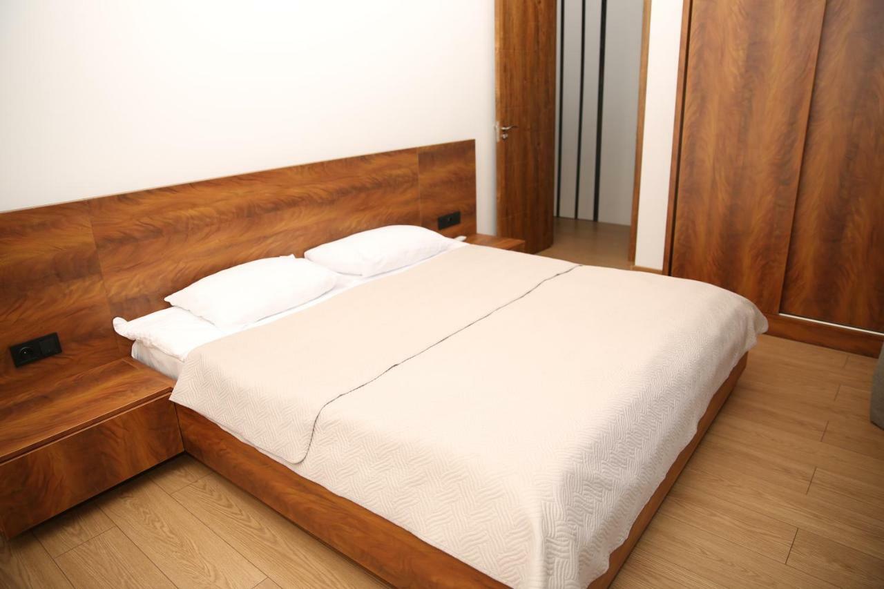 Citron Cottages Batoemi Buitenkant foto