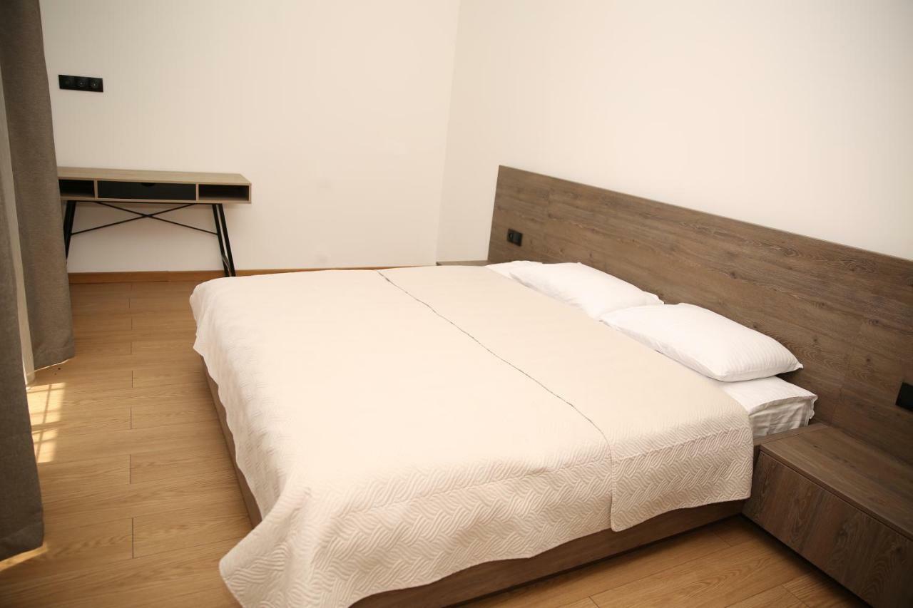 Citron Cottages Batoemi Buitenkant foto