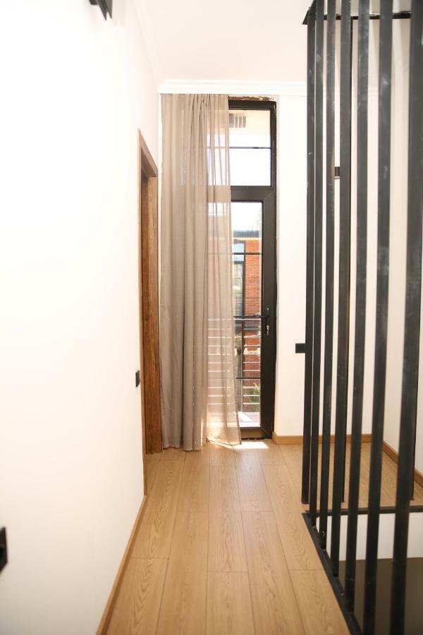 Citron Cottages Batoemi Buitenkant foto